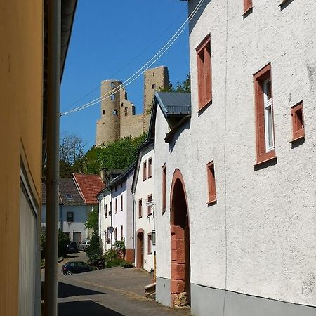 Mooi Ruim Appartement In Antieke Stadsboerderij Schönecken 외부 사진