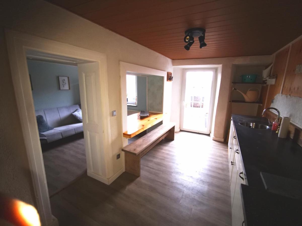 Mooi Ruim Appartement In Antieke Stadsboerderij Schönecken 외부 사진