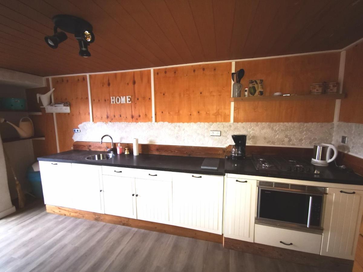 Mooi Ruim Appartement In Antieke Stadsboerderij Schönecken 외부 사진
