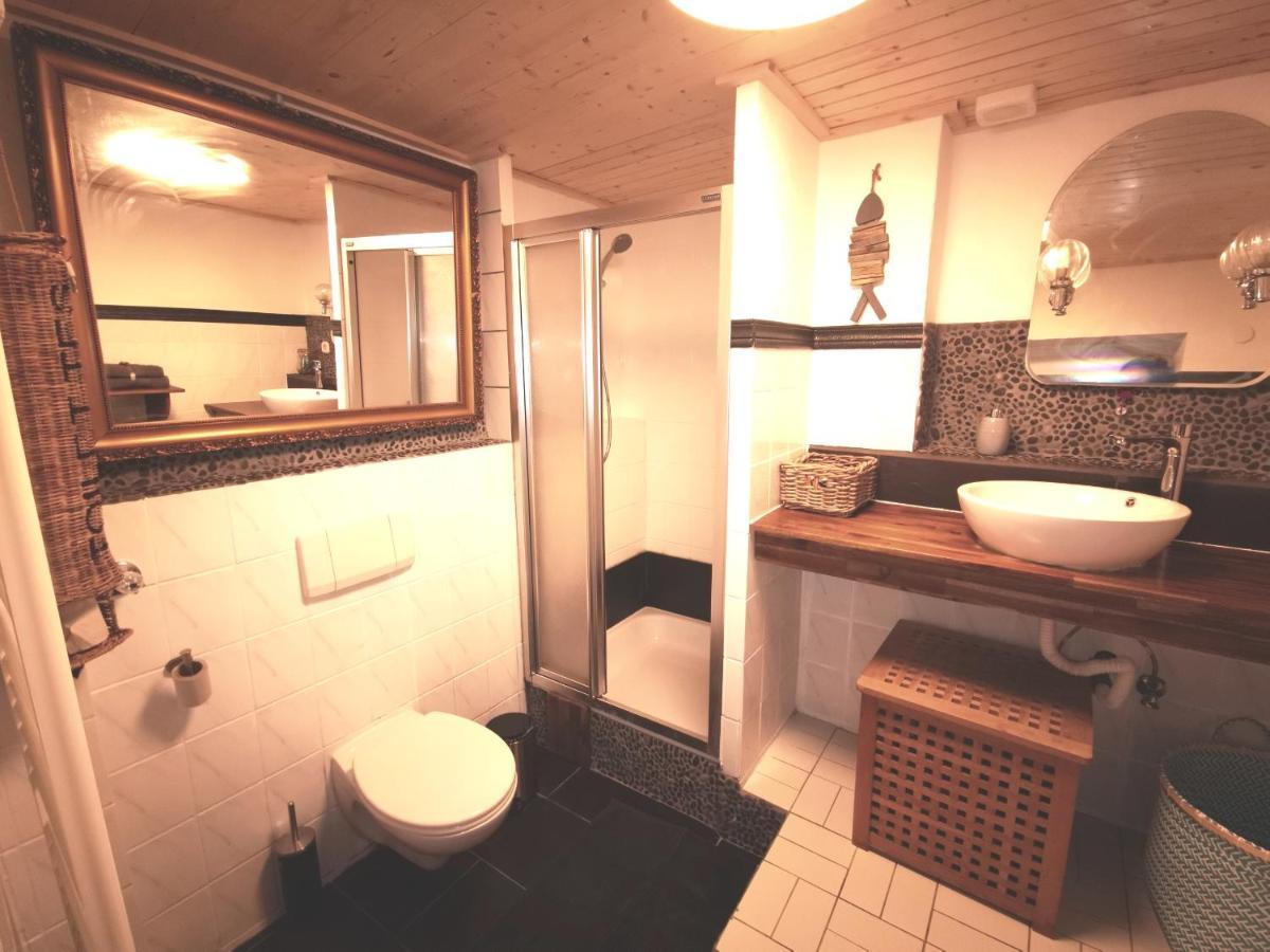 Mooi Ruim Appartement In Antieke Stadsboerderij Schönecken 외부 사진